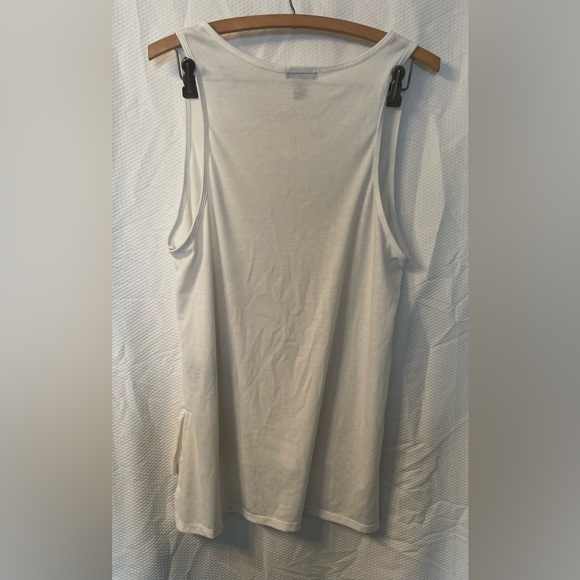 White tank top - Picture 2 of 3